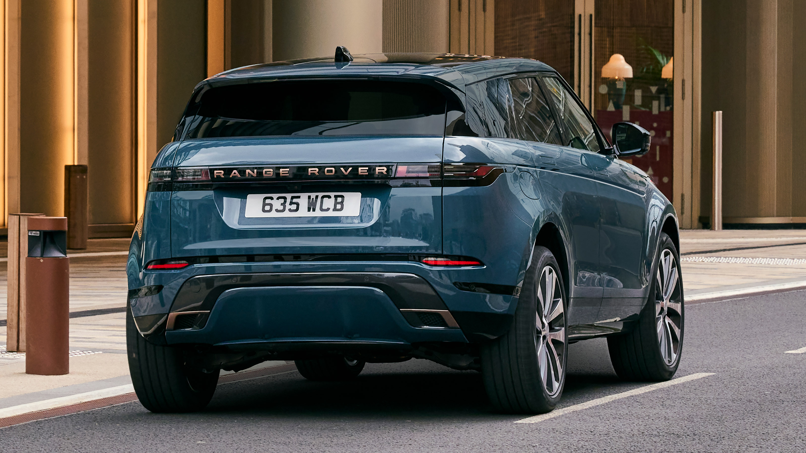 Range Rover Evoque - rear