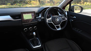 Renault Captur E-Tech - interior