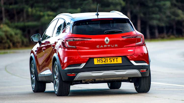 Renault Captur E-Tech - rear cornering