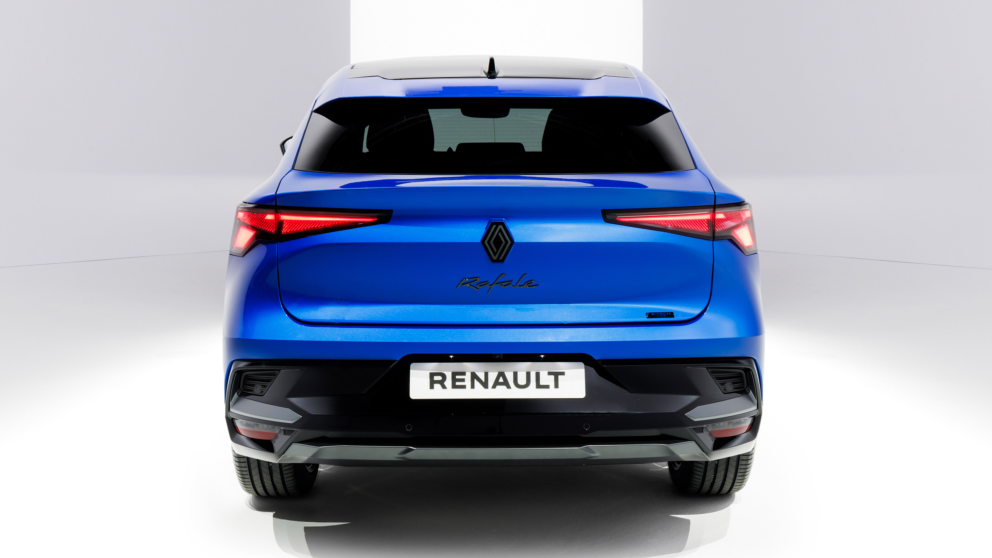 Renault Rafale - full rear
