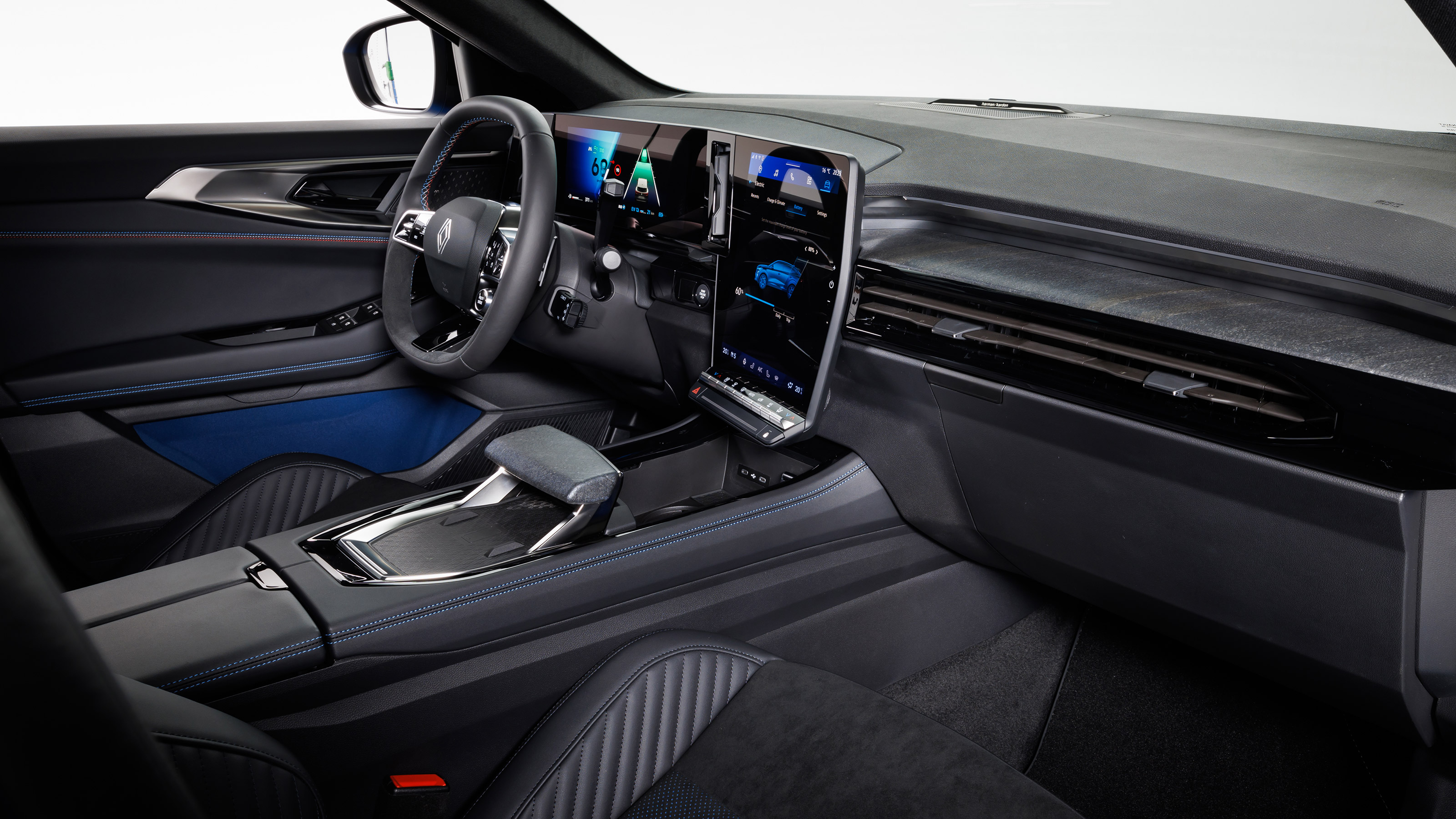 Renault Rafale - cabin