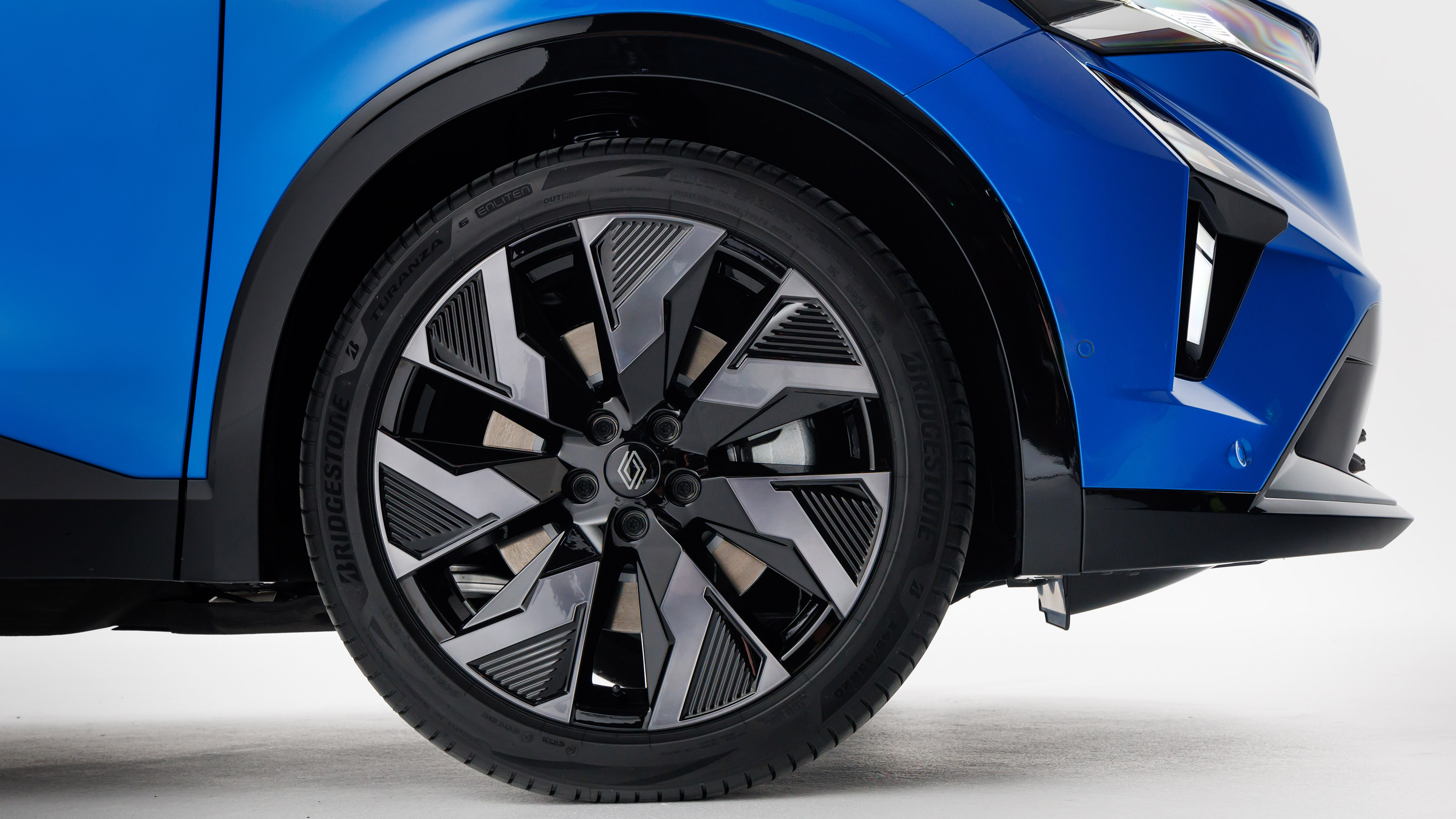 Renault Rafale - wheel