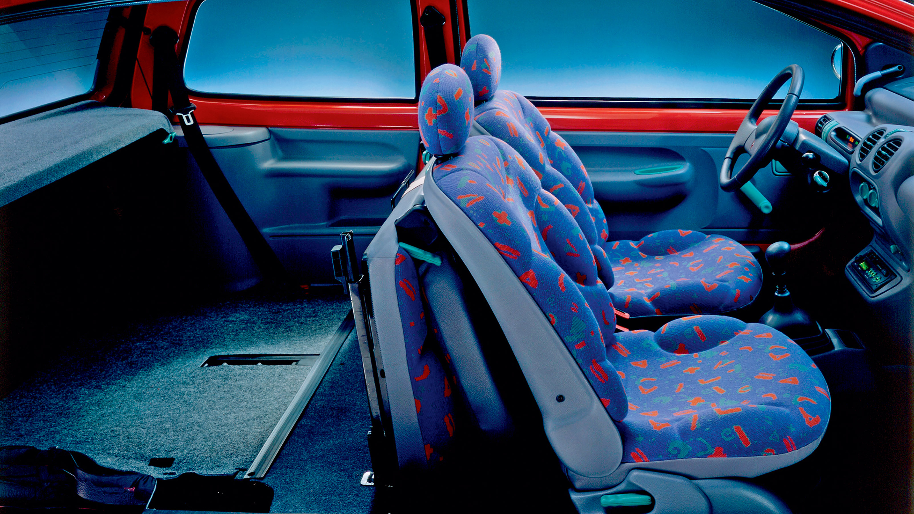 Renault Twingo interior seats down