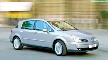 A side view of a silver Renault Vel Statis
