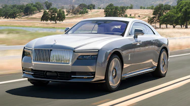 Rolls-Royce Spectre - front action