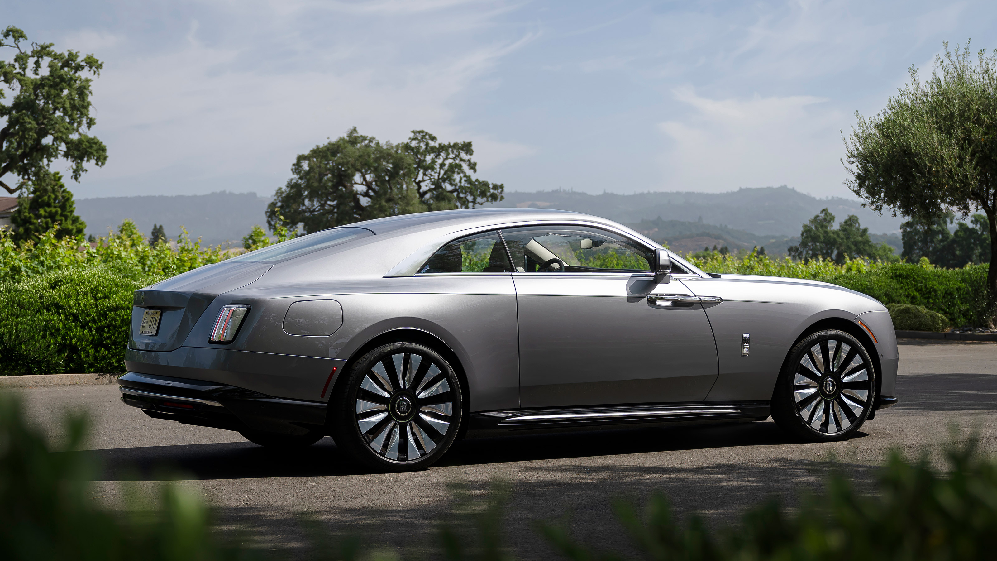 Rolls-Royce Spectre - rear static