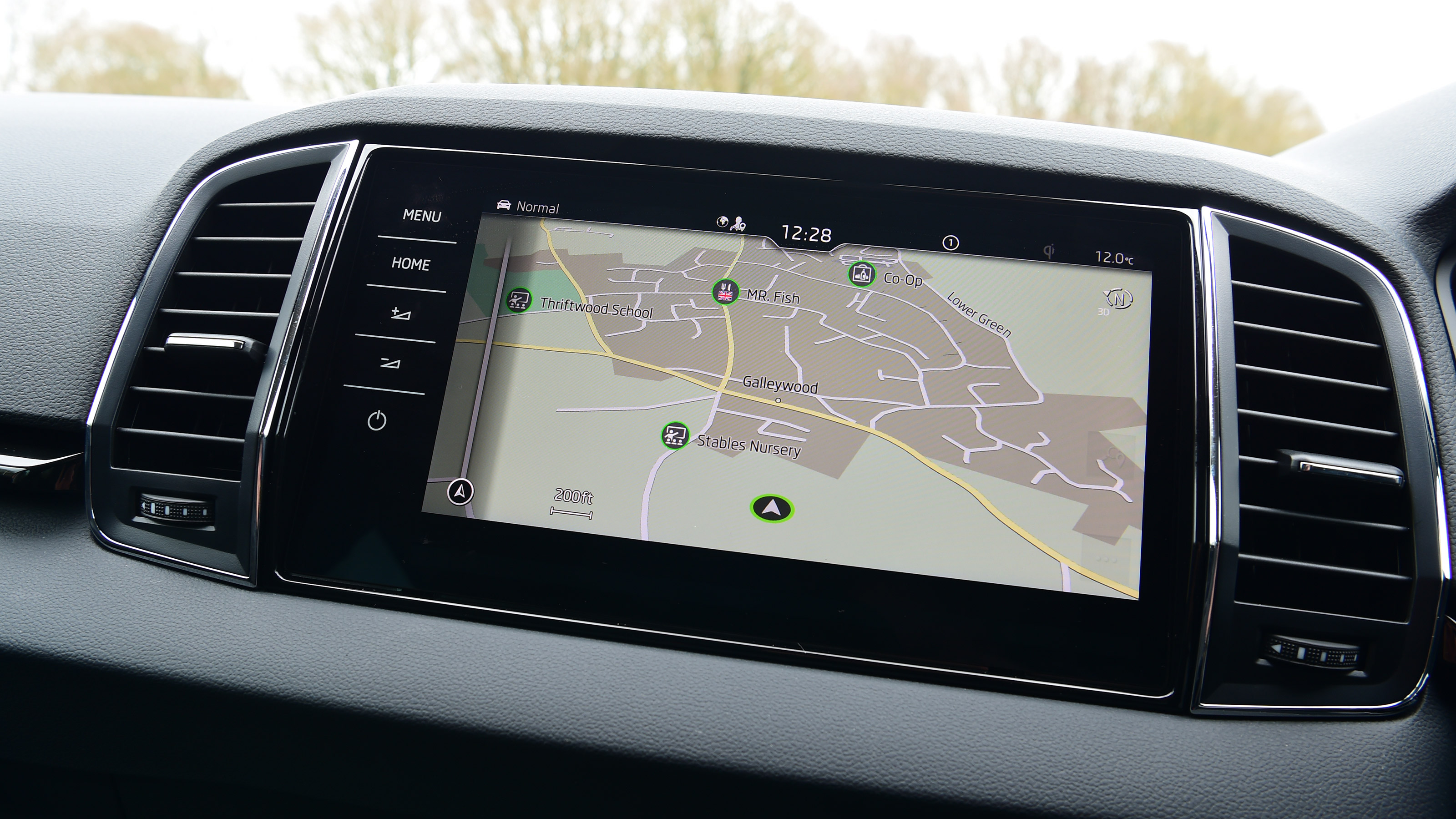 Skoda Karoq long termer first report - sat-nav