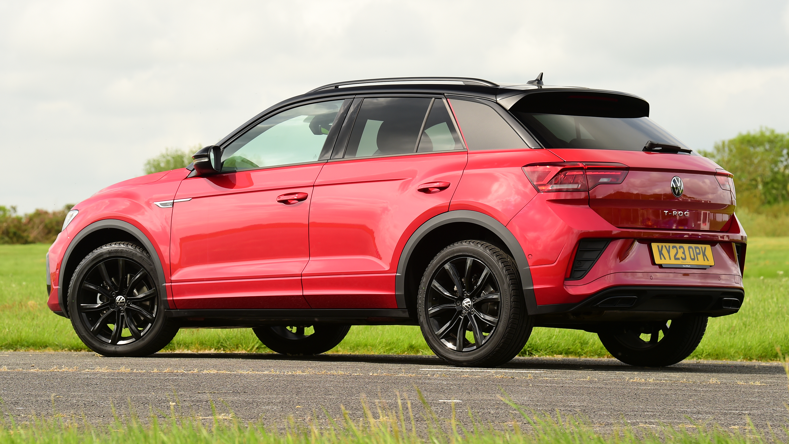 Volkswagen T-Roc - rear static