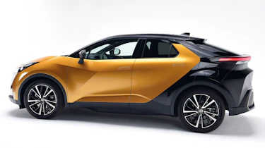 Toyota C-HR - side