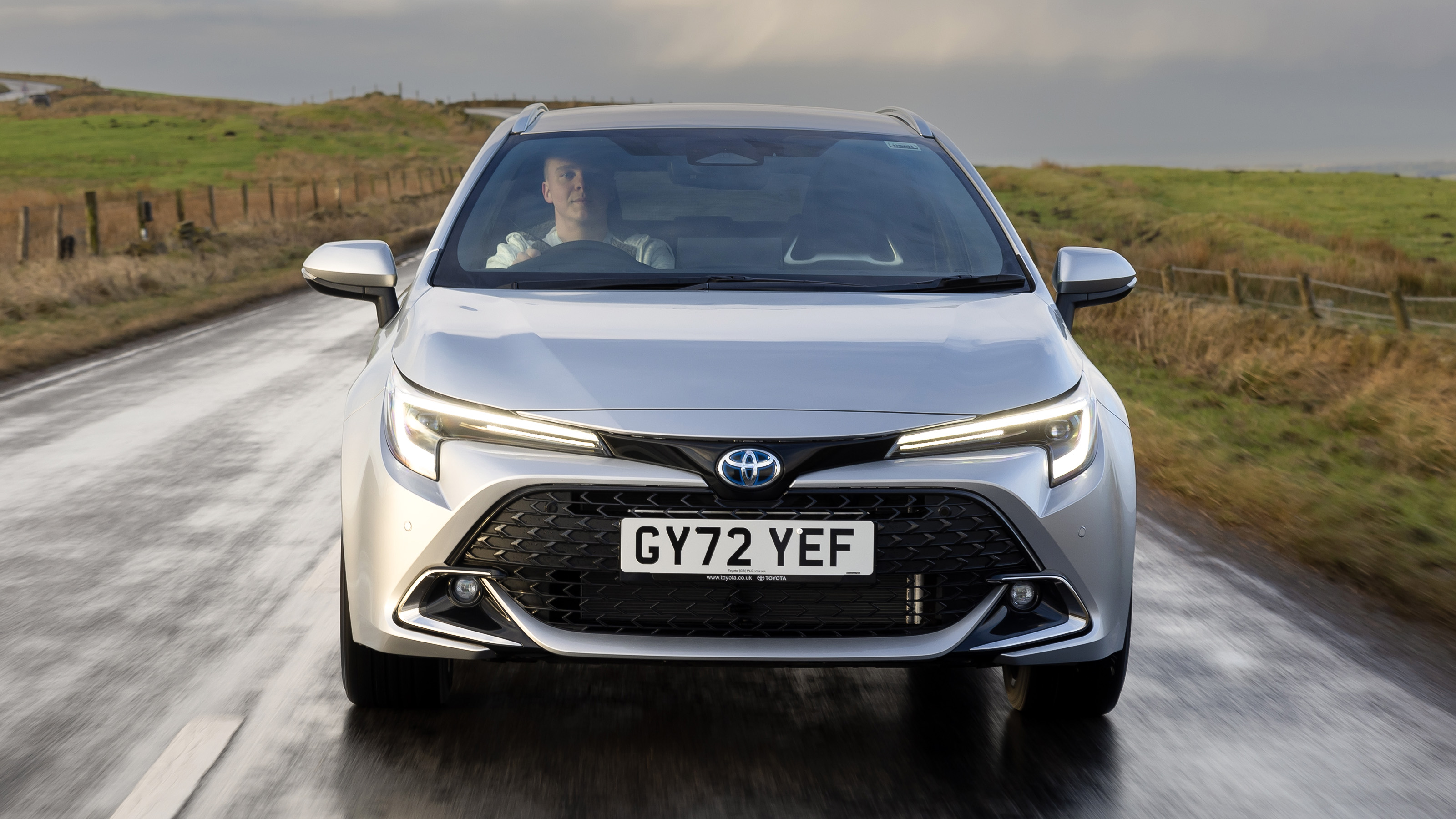 Toyota Corolla Touring Sports - full front