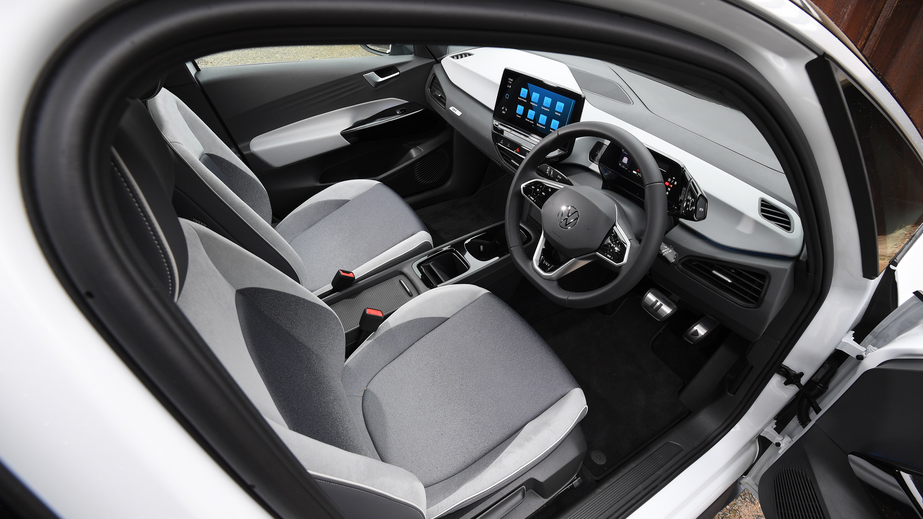 Used Volkswagen ID.3 - cabin