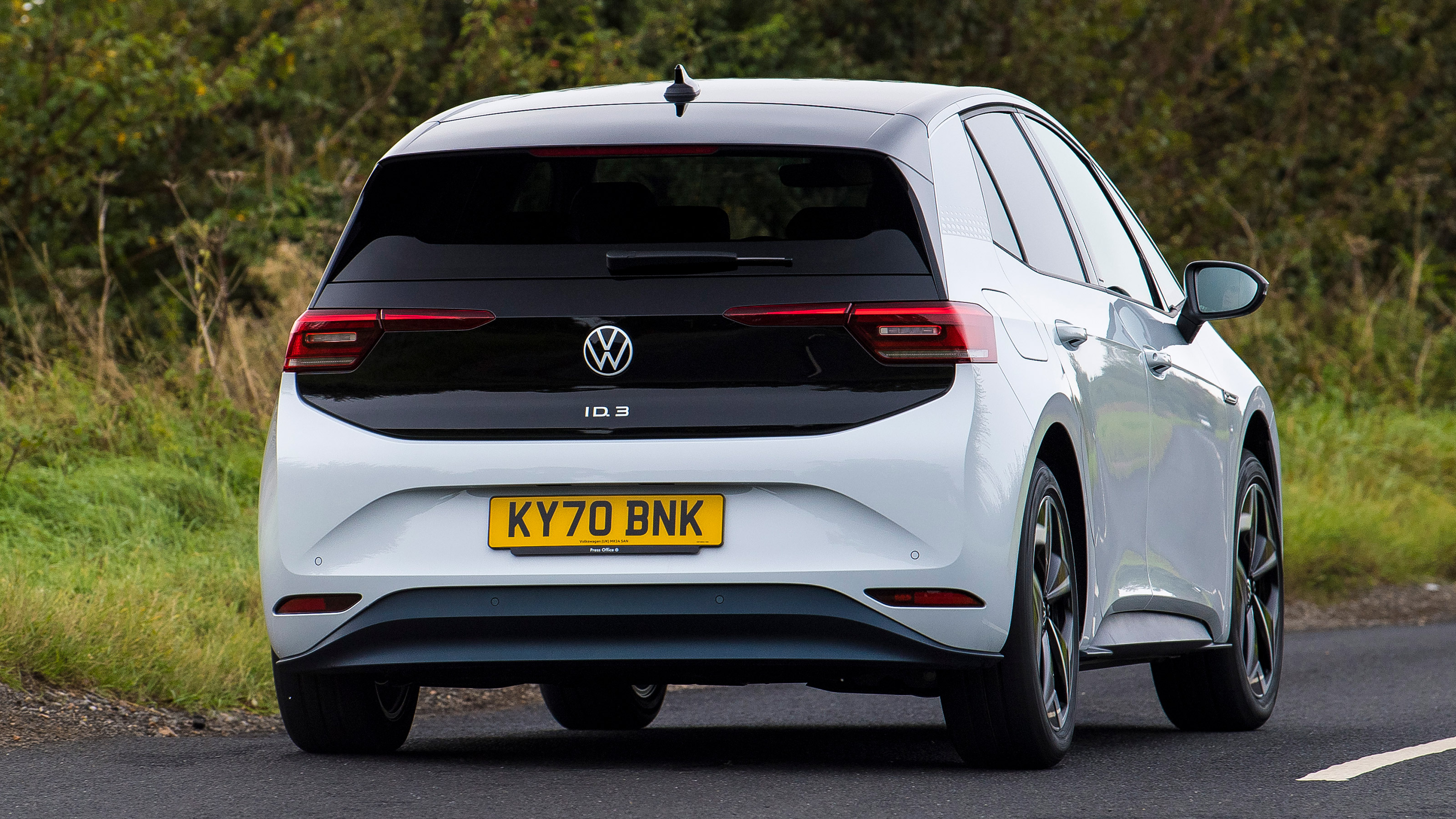 Used Volkswagen ID.3 - rear cornering