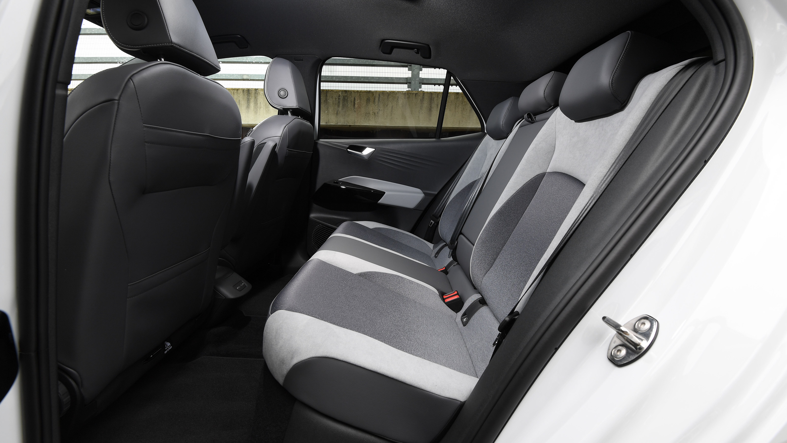 Used Volkswagen ID.3 - rear seats