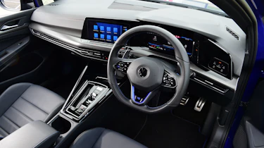 Volkswagen Golf - interior