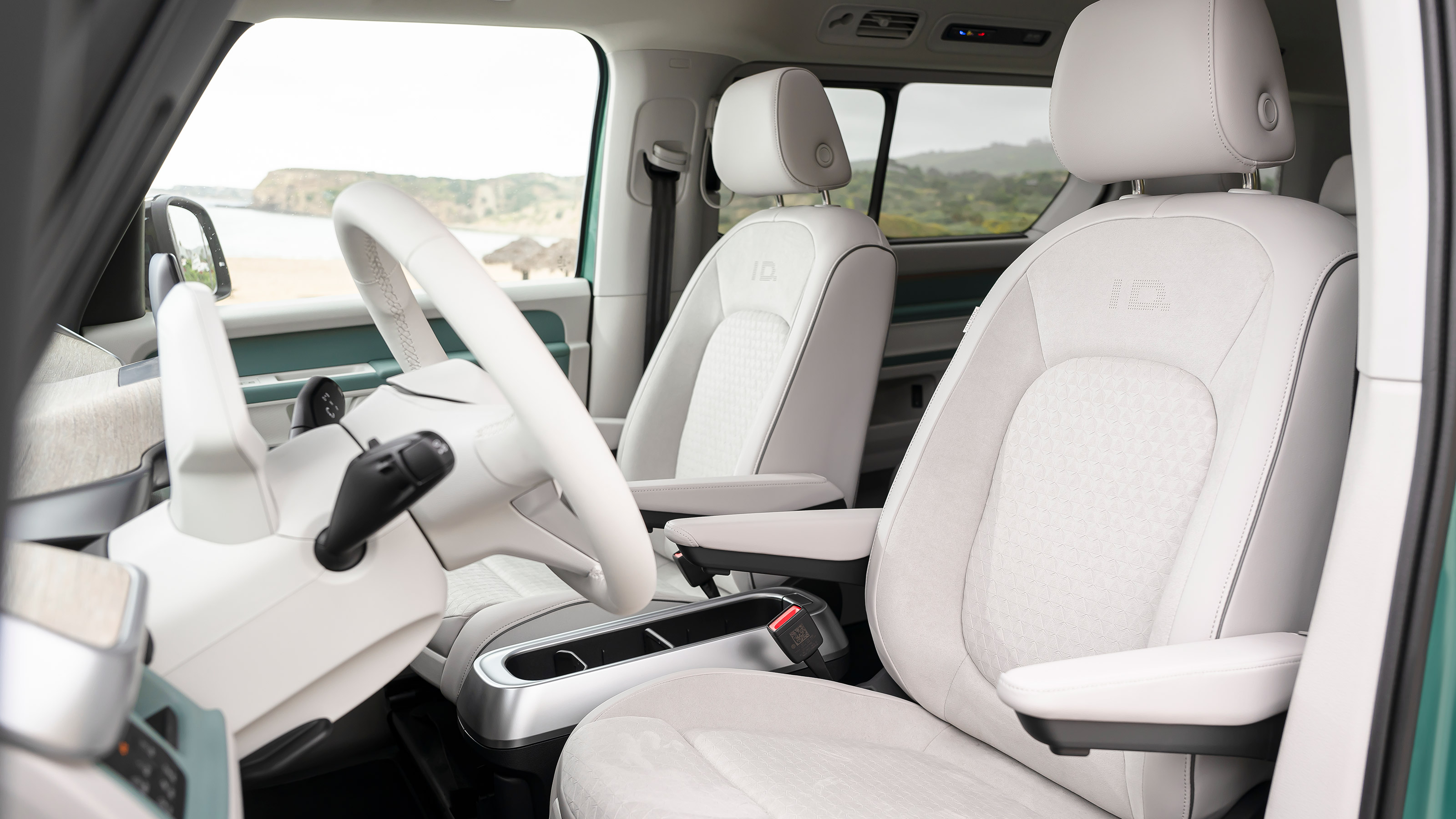 Volkswagen ID. Buzz LWB - front seats