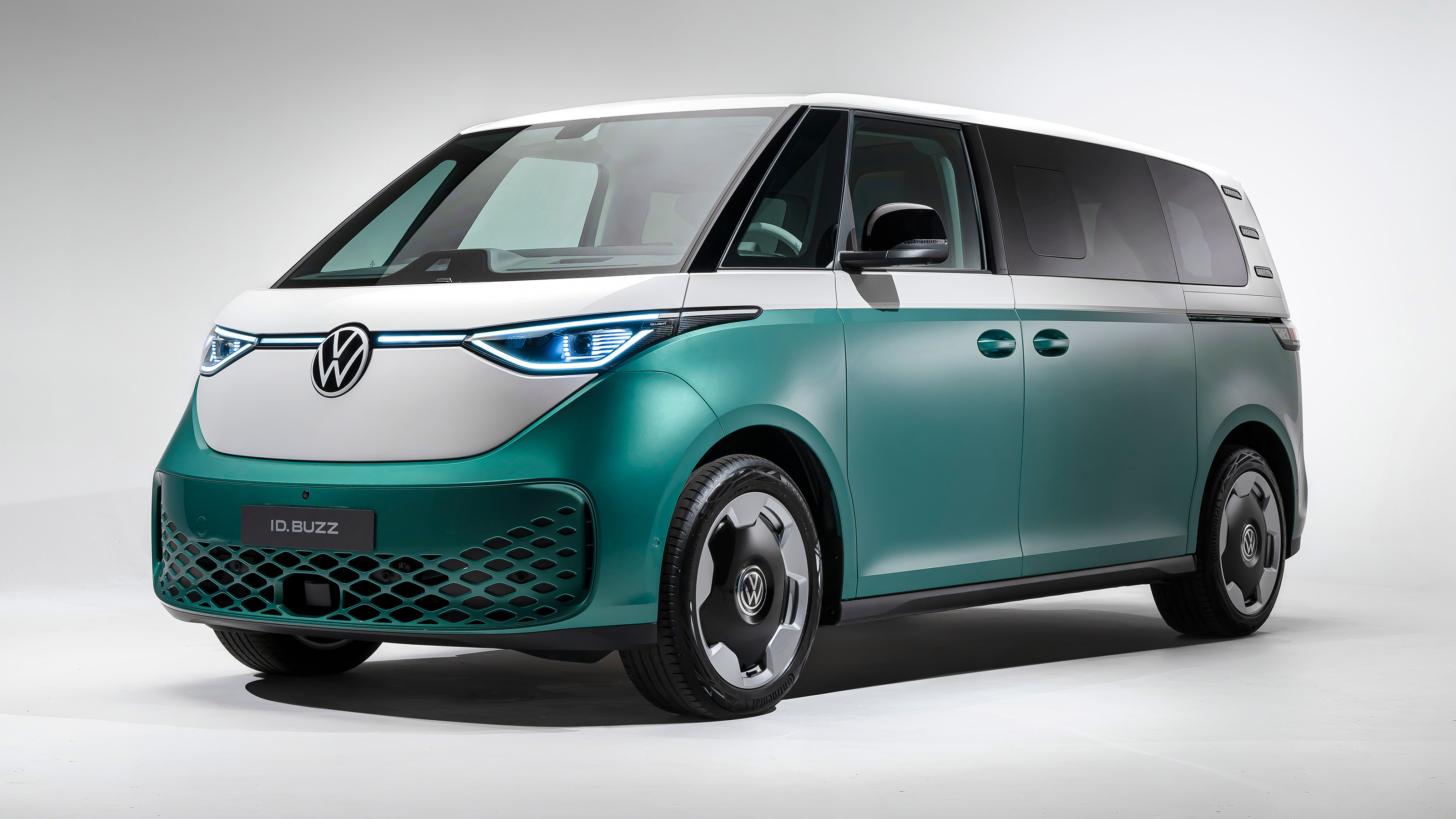 Volkswagen ID. Buzz LWB - front static door closed