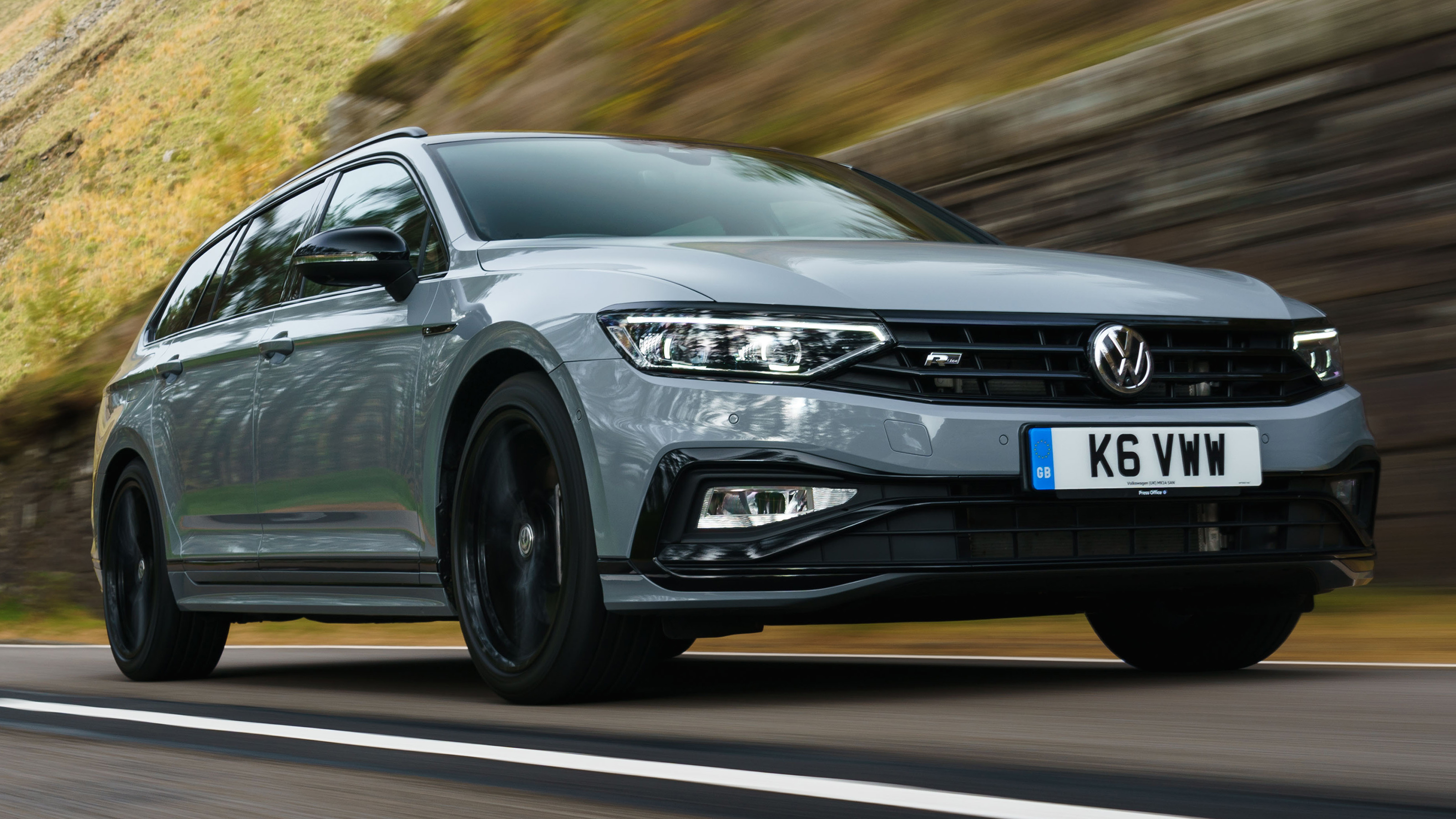 Volkswagen Passat Estate - front tracking