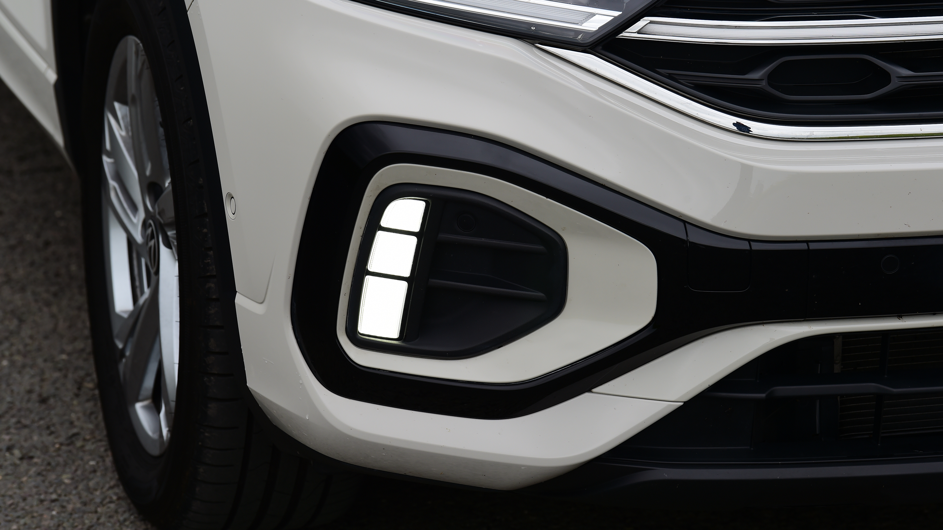 Volkswagen T-Cross - daytime running light