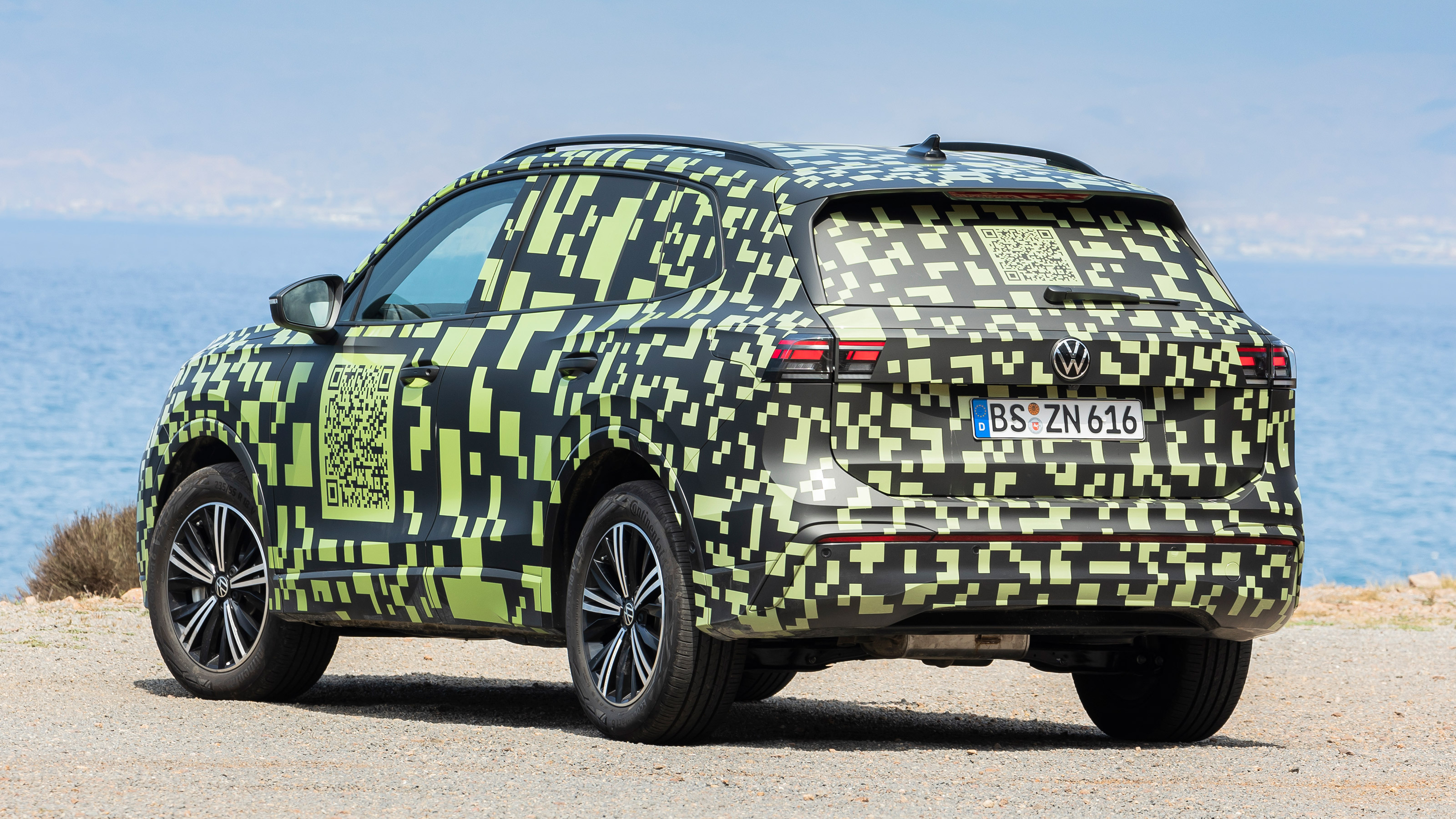 Volkswagen Tiguan prototype - rear static