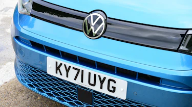 Volkswagen Caddy - front grille