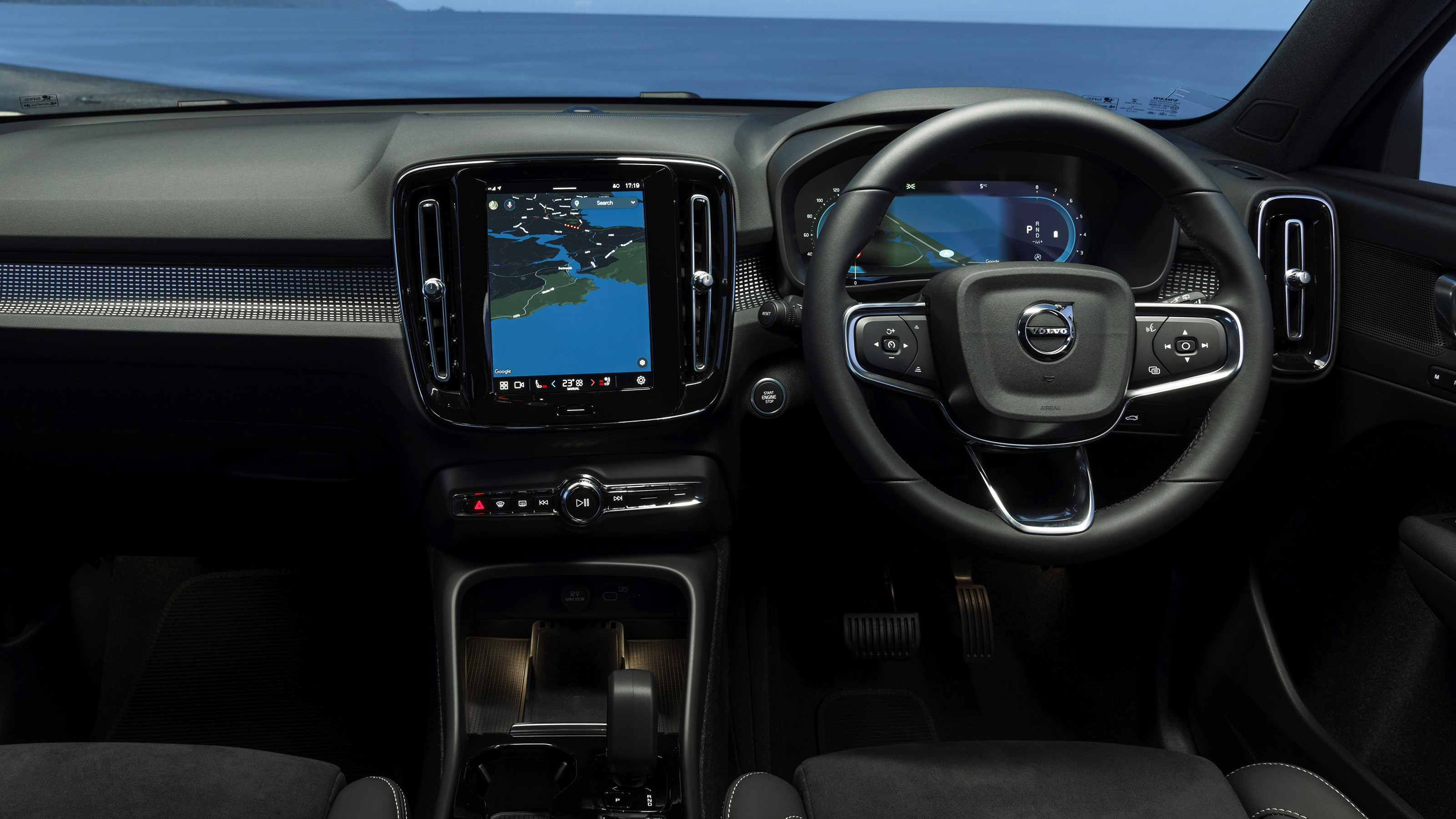 Volvo XC40 B3 MHEV - dash