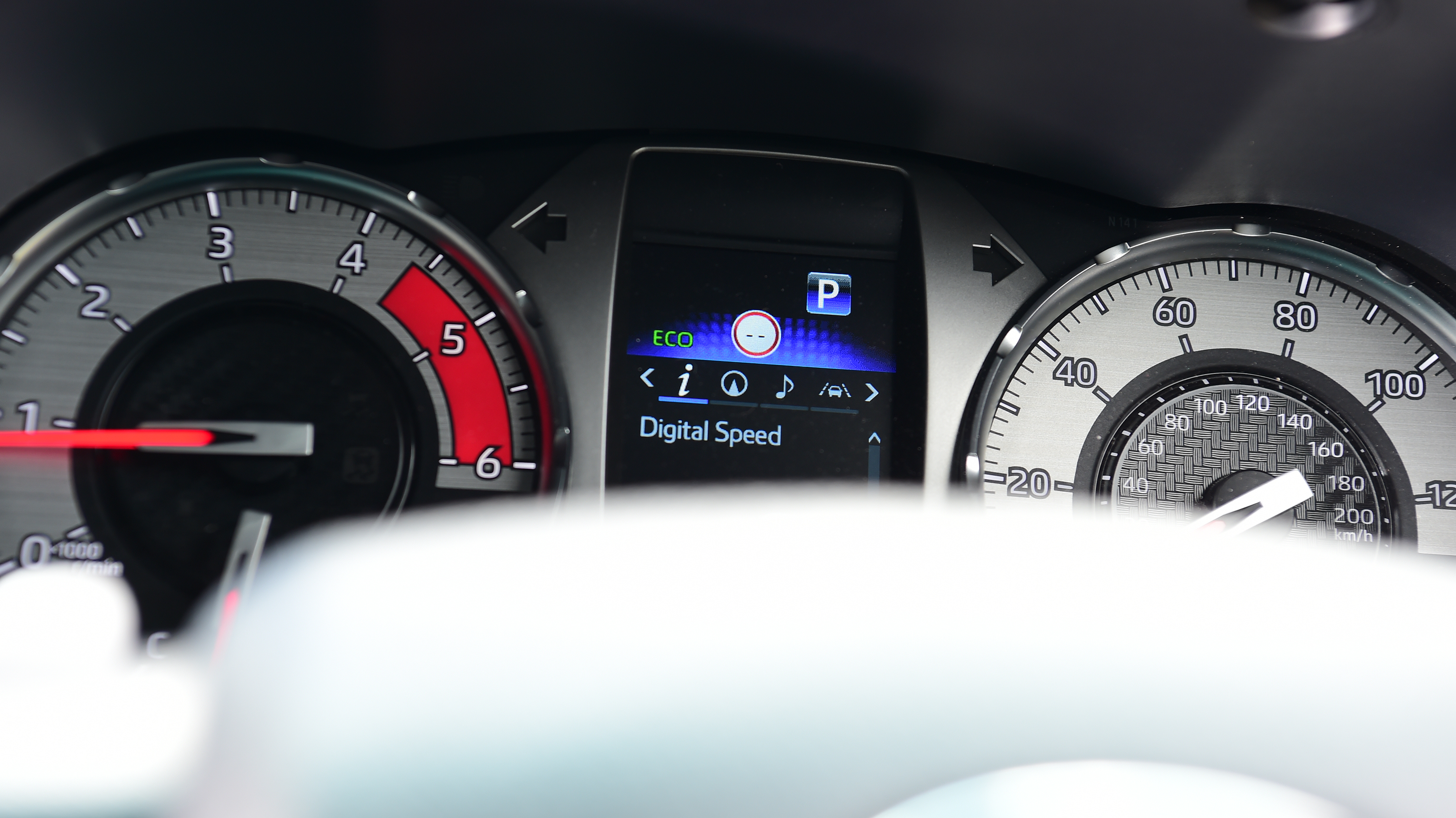 Toyota Hilux - dials