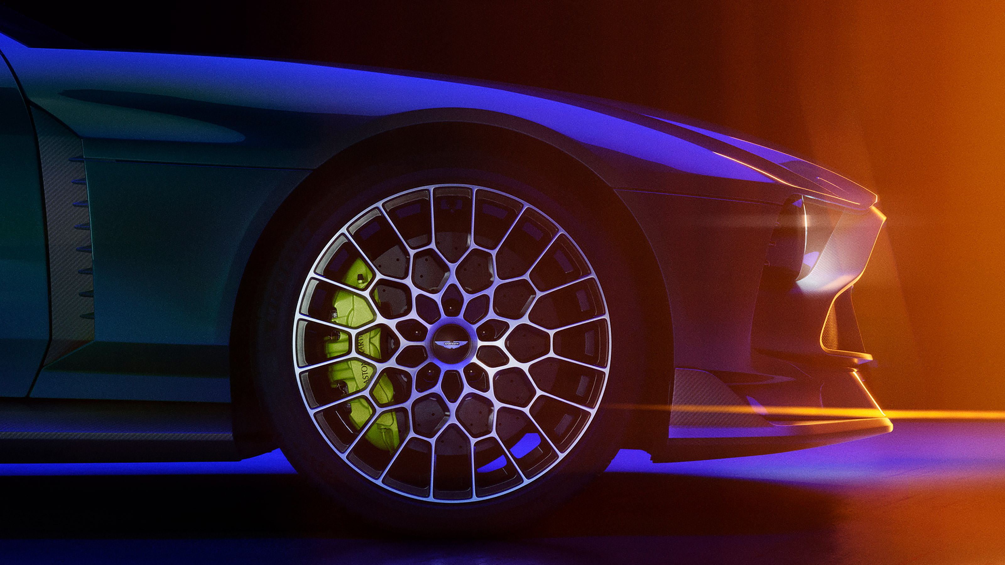 Aston Martin Valour - wheel