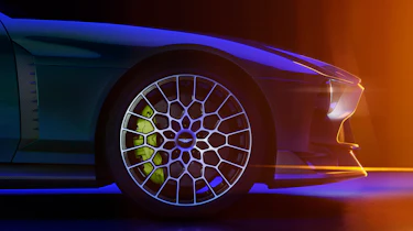 Aston Martin Valour - wheel