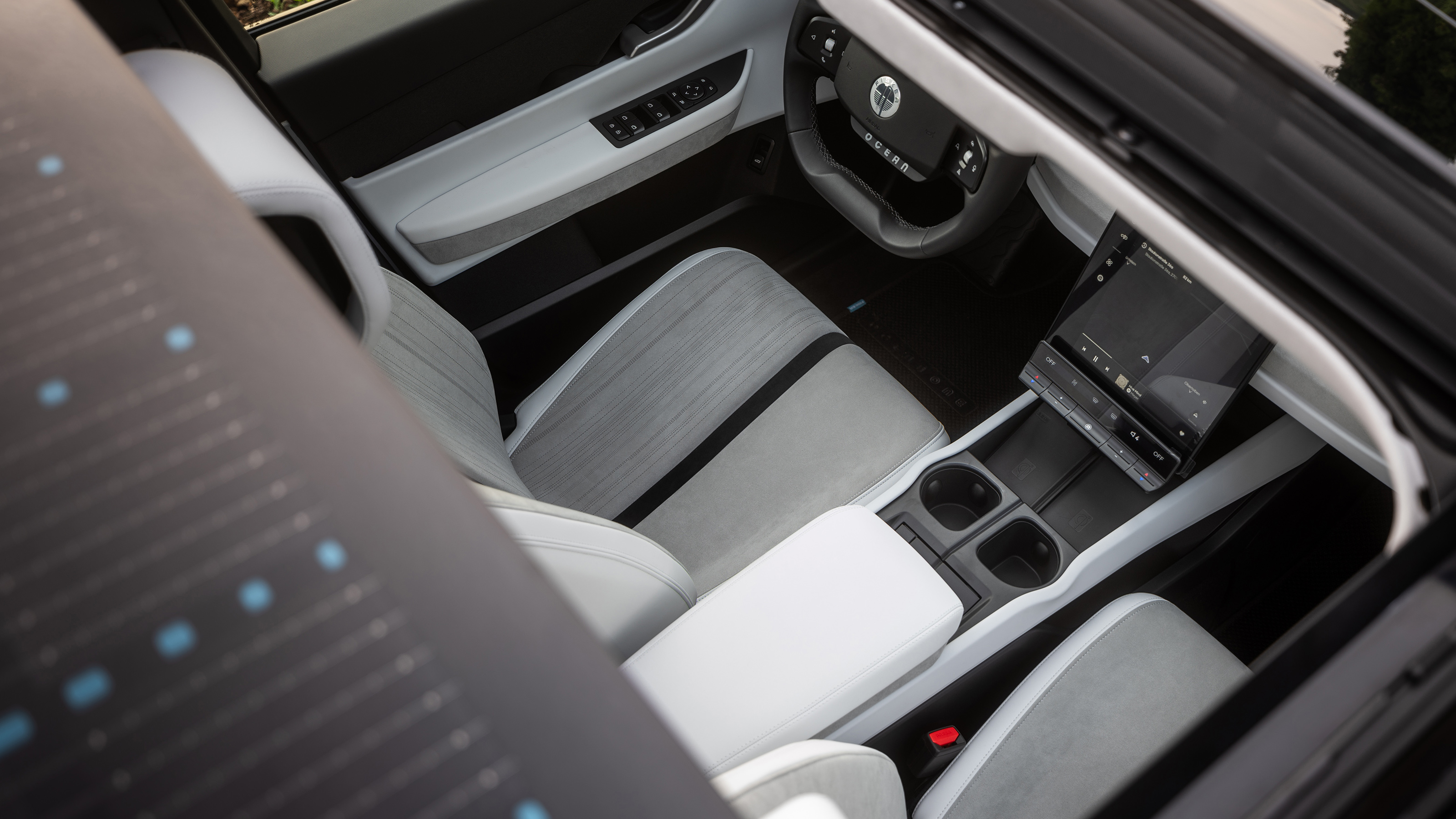 New Fisker Ocean 2023 review centre console