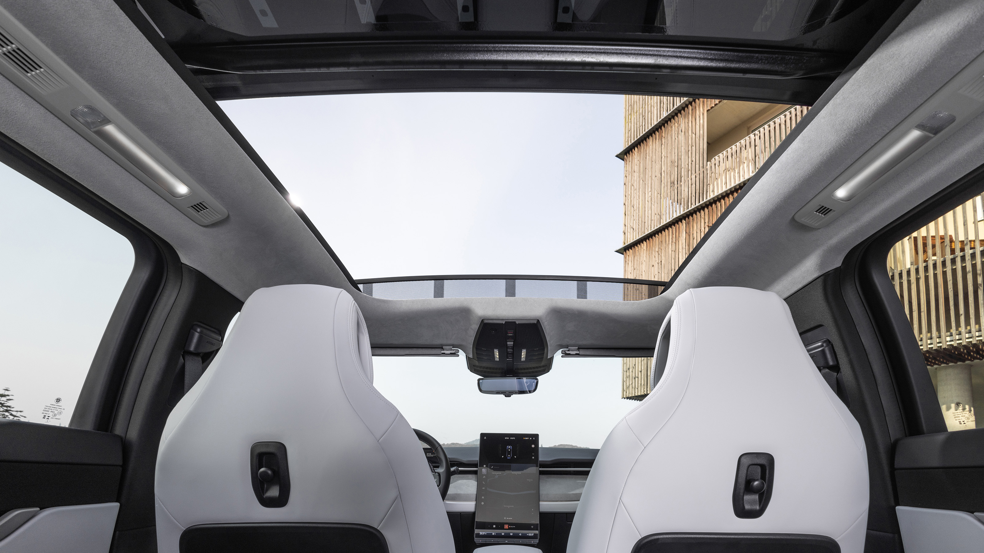 New Fisker Ocean 2023 review sunroof