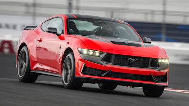 Ford Mustang Dark Horse - front action