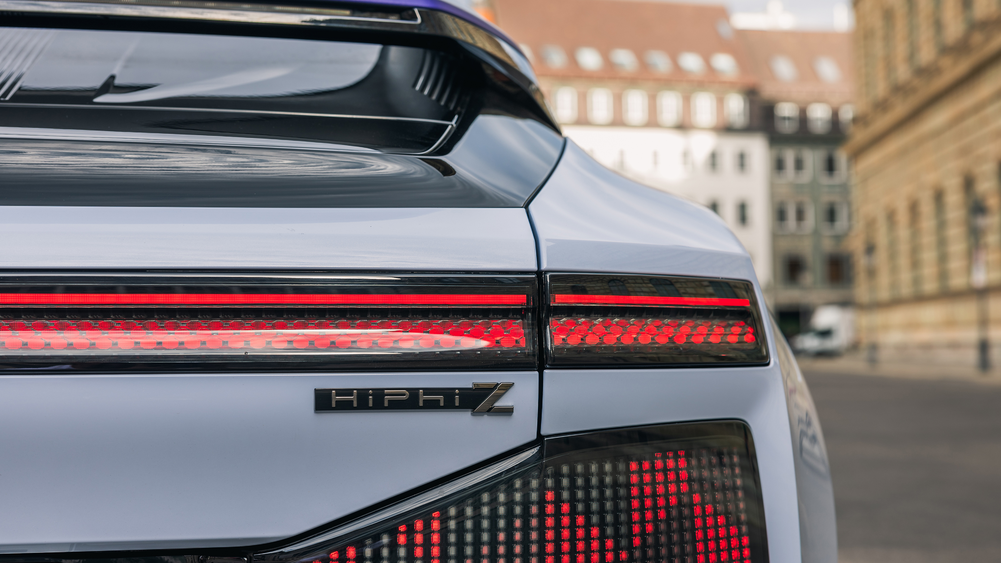 HiPhi X - rear lightbar