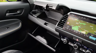 Honda Jazz - glovebox