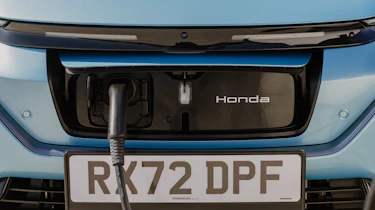 Honda e:Ny1 - charging