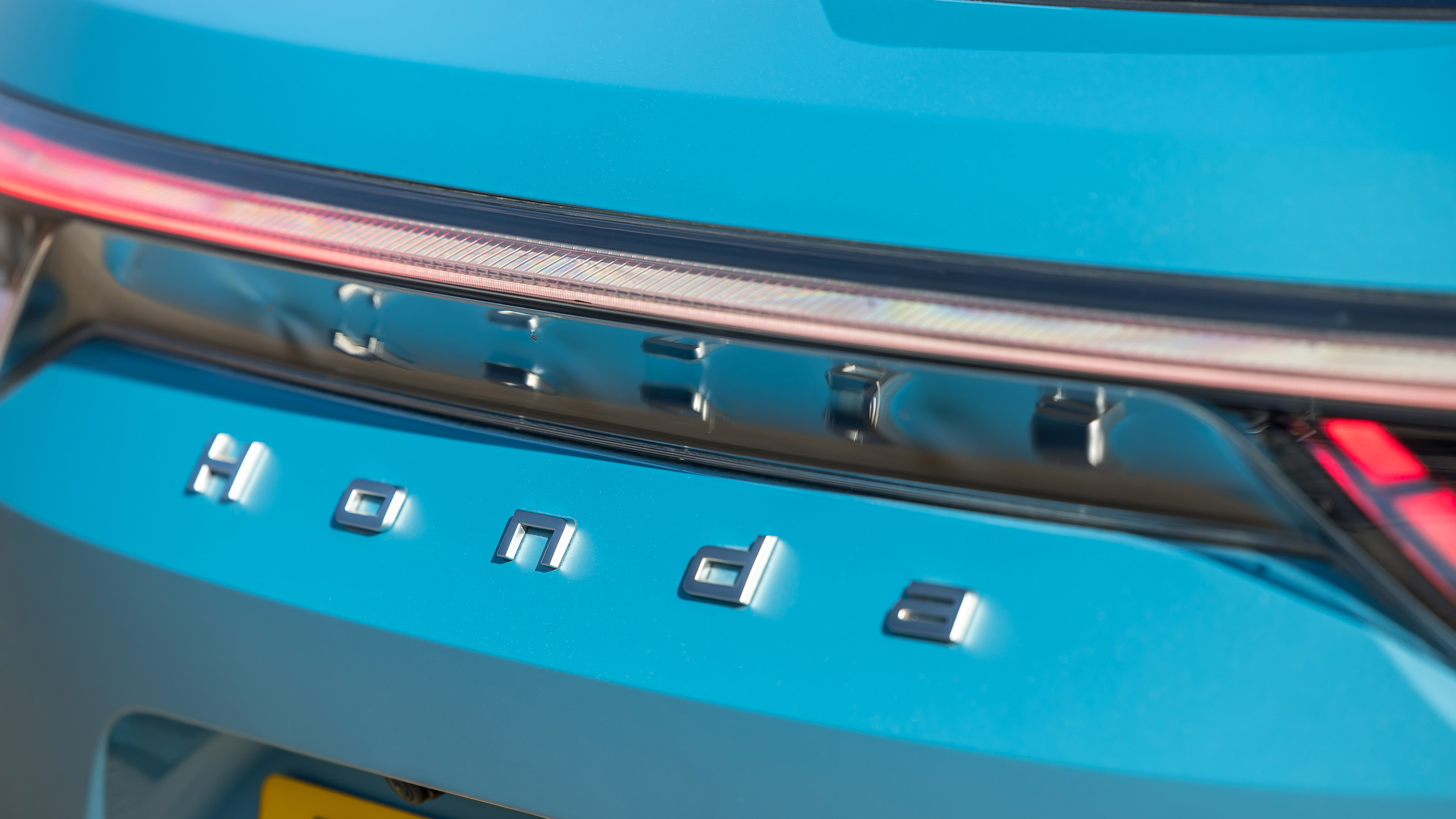 Honda e:Ny1 - rear badge