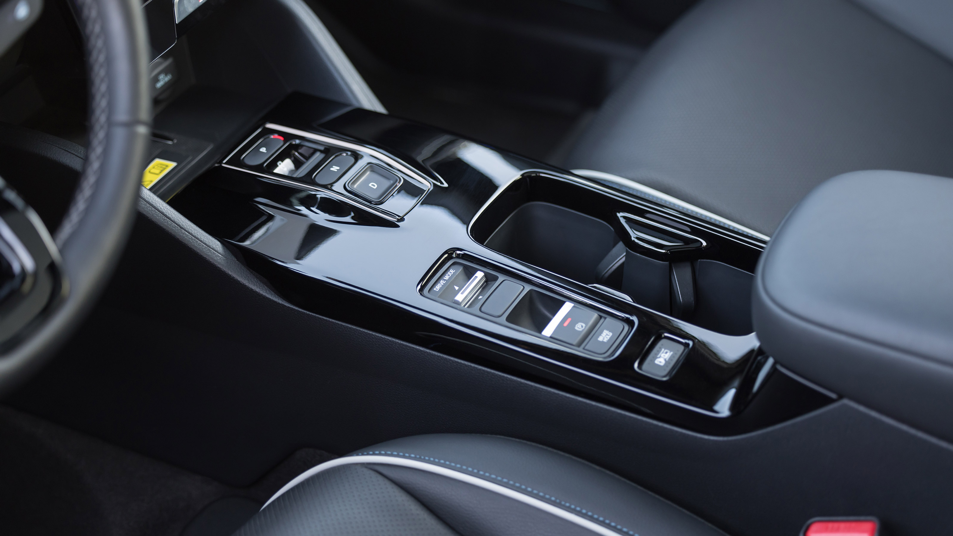 Honda e:Ny1 - centre console