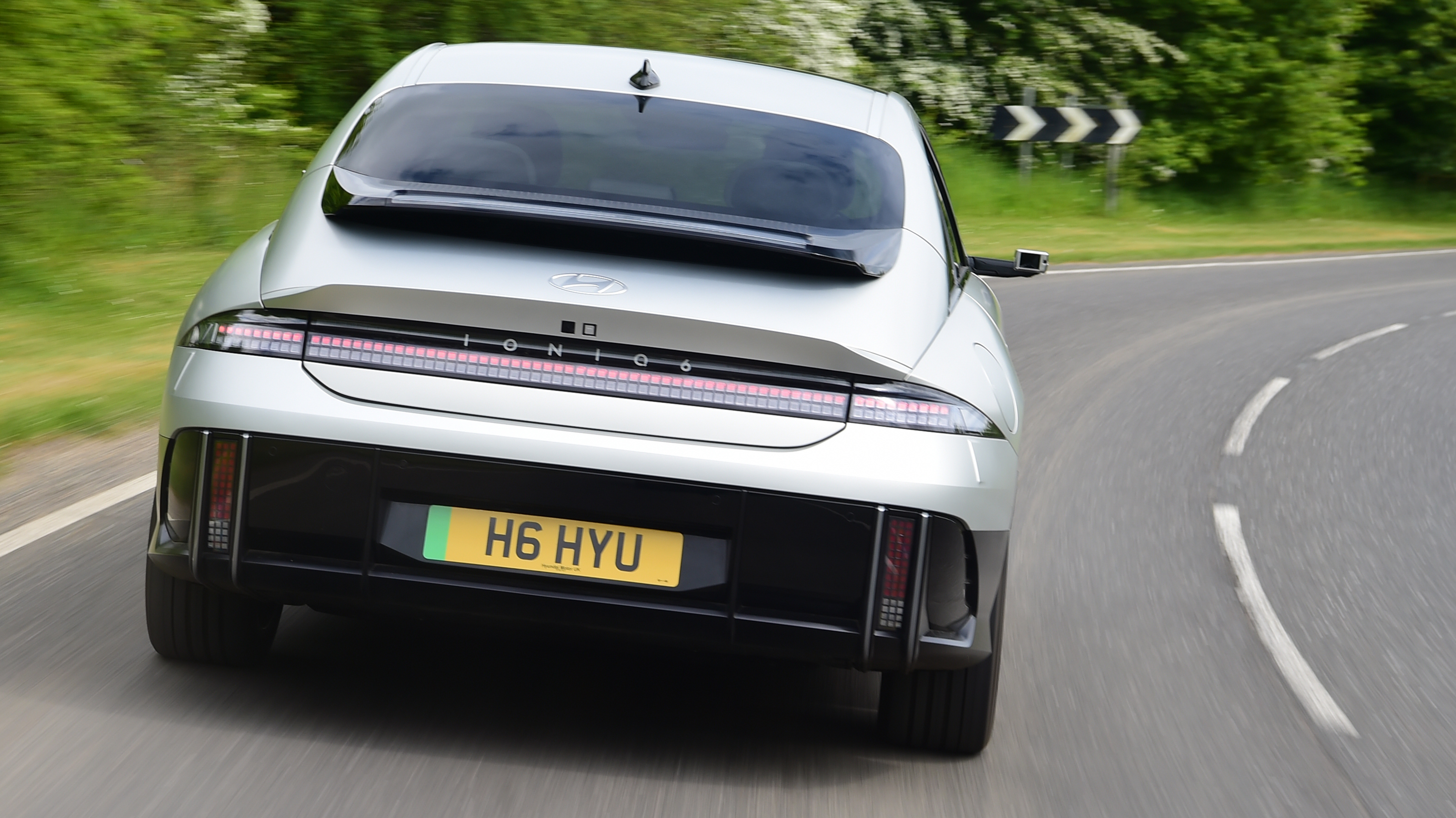 Hyundai Ioniq 6 - rear cornering 