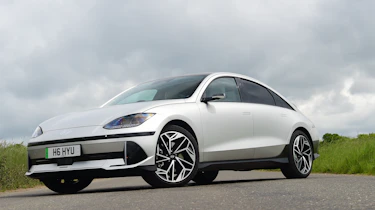 Hyundai Ioniq 6 - side