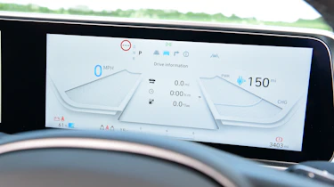 Hyundai Ioniq 6 - digital dials