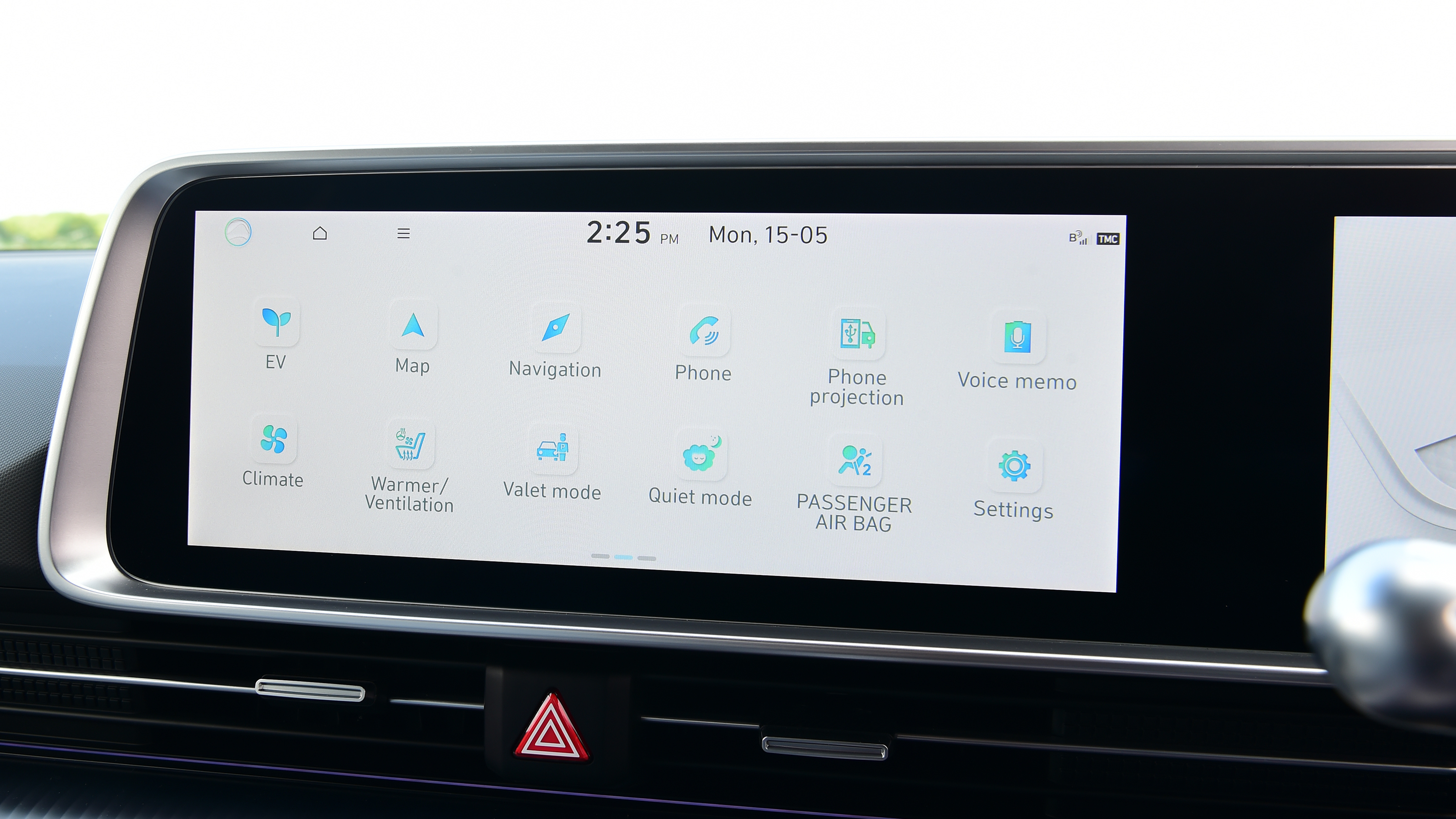 Hyundai Ioniq 6 - infotainment