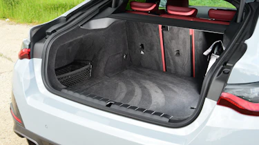 BMW i4 - boot