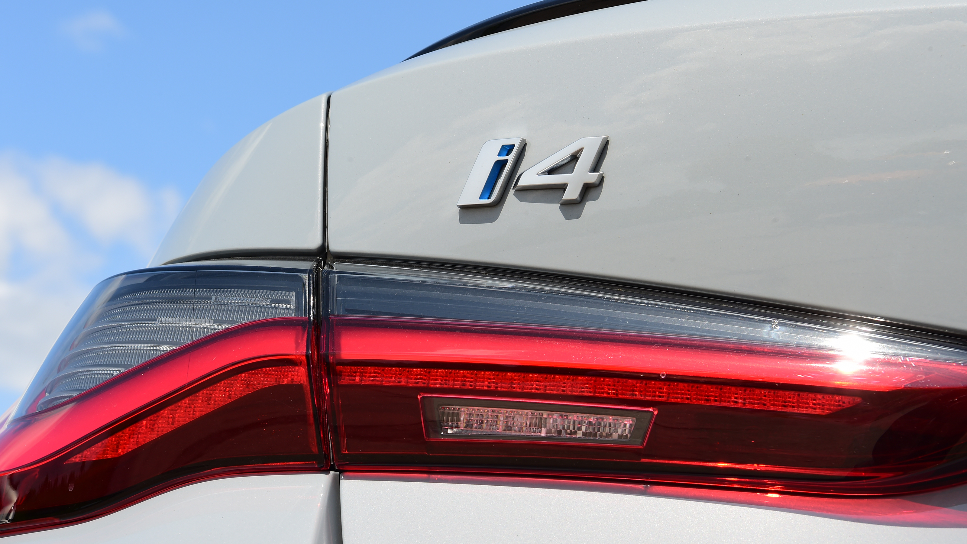 BMW i4 - rear tail light