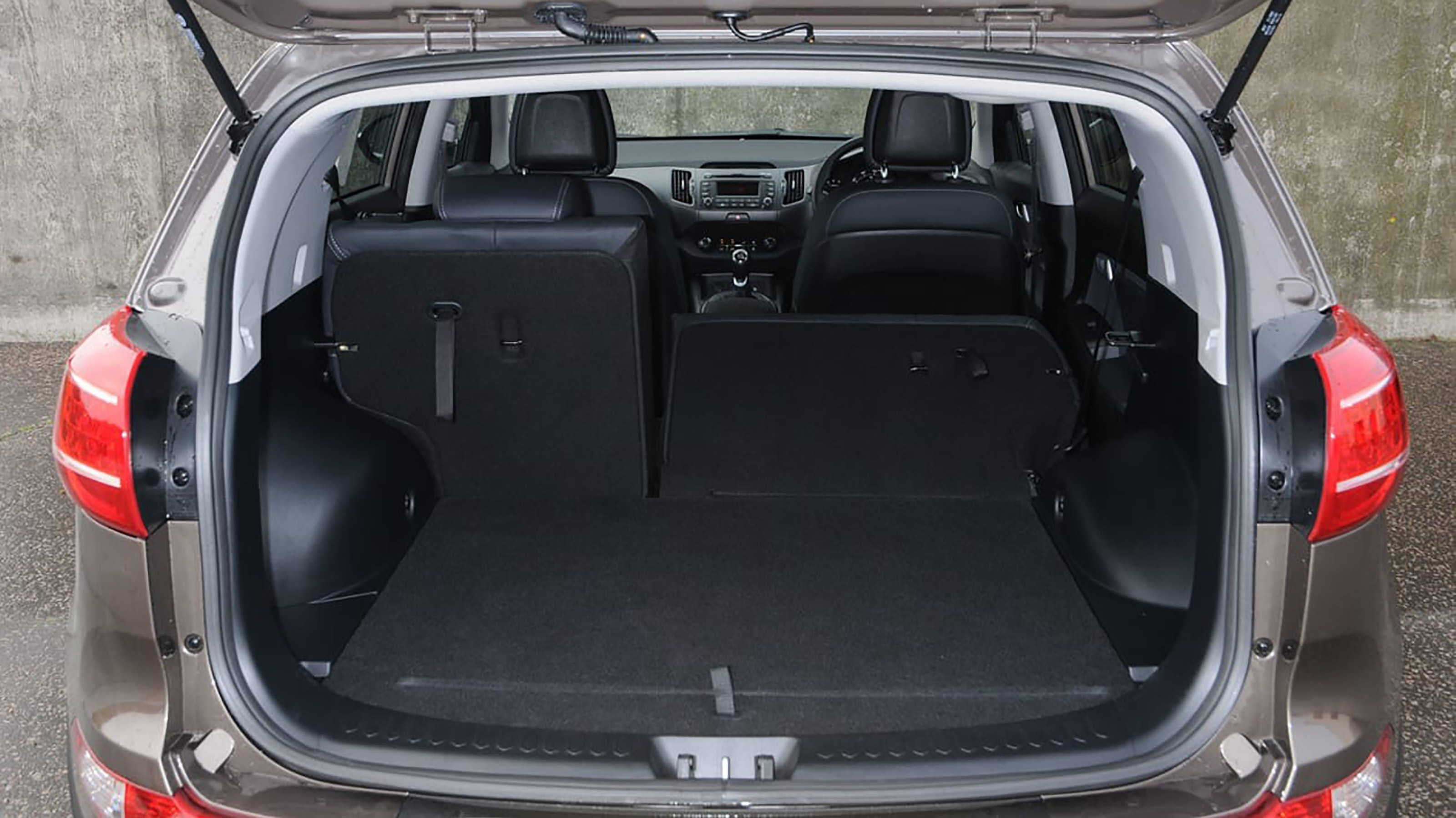 Kia Sportage Mk3 - boot