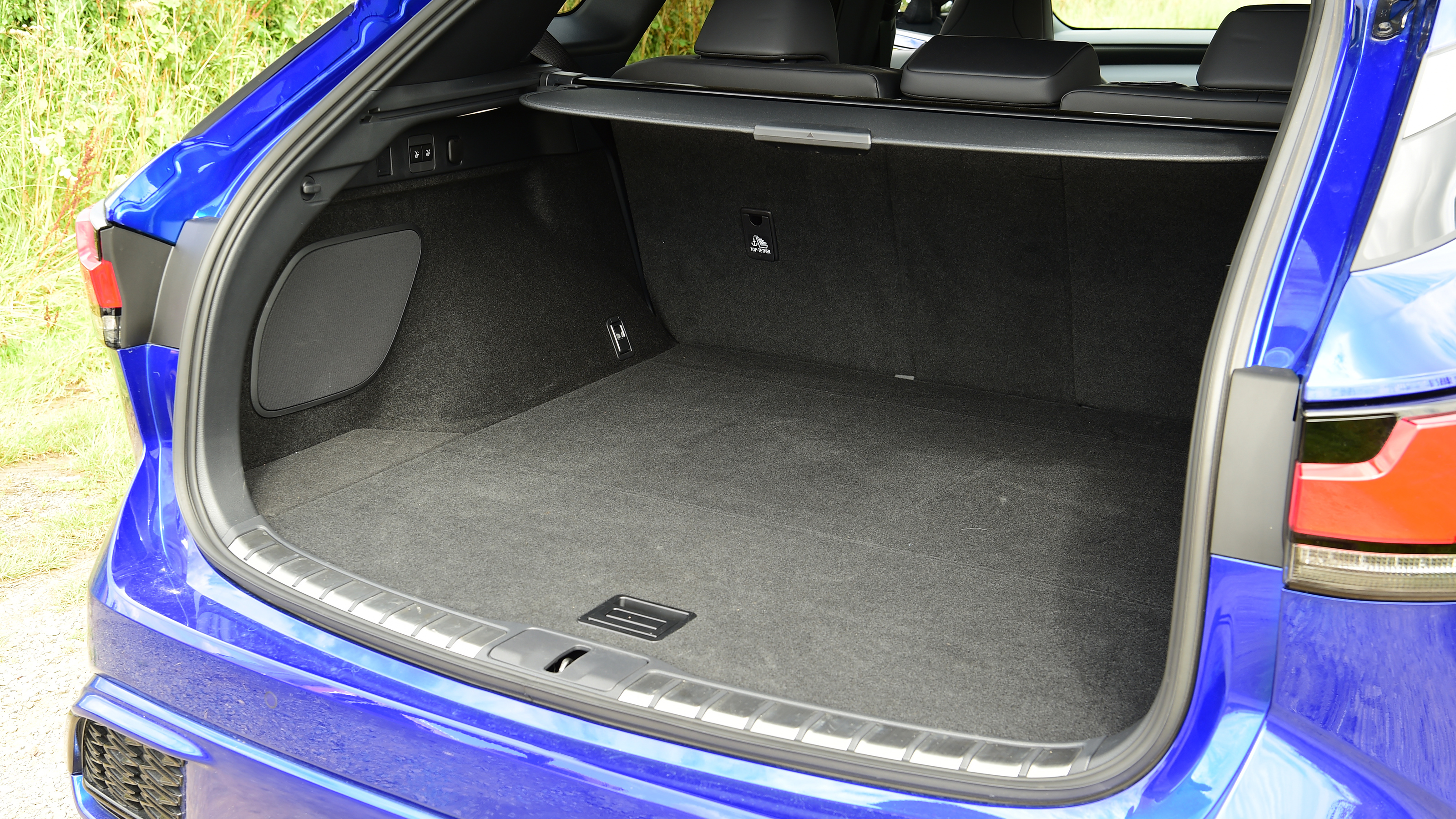 Lexus RX 500h - boot