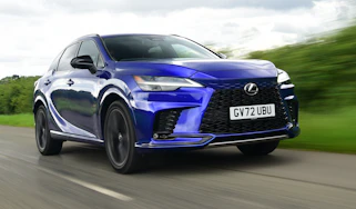 Lexus RX 500h - front tracking