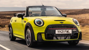 MINI Convertible - front tracking