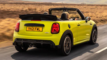 MINI Convertible - rear tracking