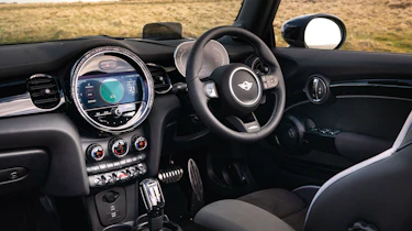 MINI Convertible - interior