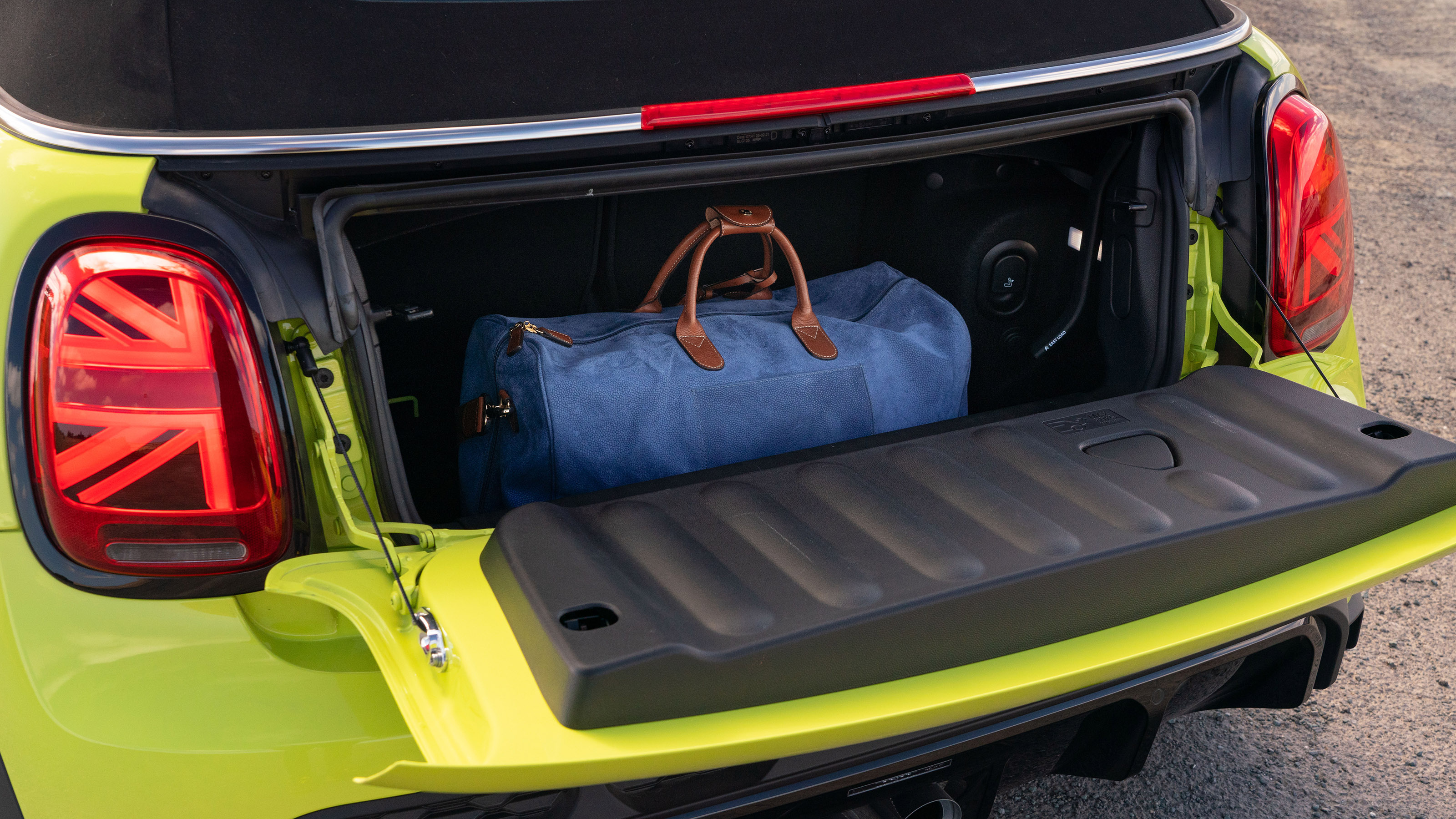 MINI Convertible - boot