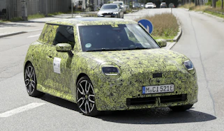 MINI Cooper JCW Electric spyshot 2